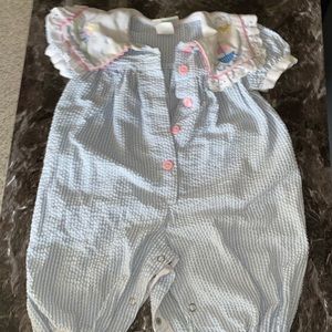 Adorable Vintage unisex onesie